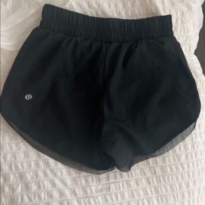 Lululemon shorts size 4